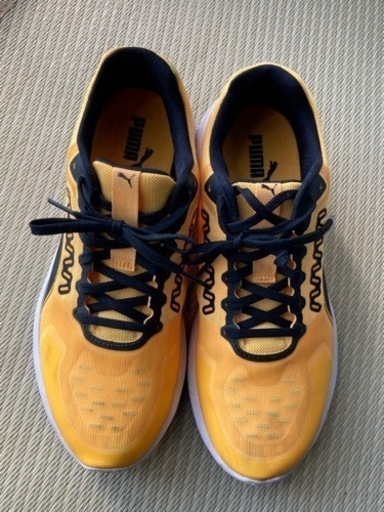 PUMA ランニングシューズ
