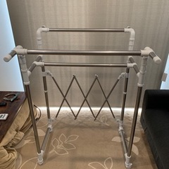 中古　アイリスオーヤマ　組み立て簡単たっぷり物干し H-MH1417R