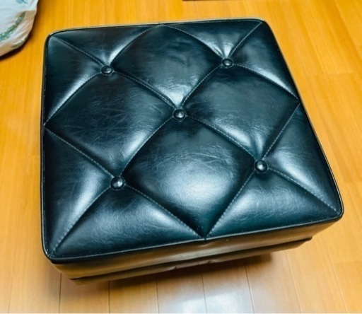 カリモク60 オットマン　ブラック