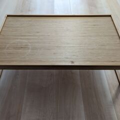 【ジャンクのPHILIPS】スマートテレビ　と【IKEA 】バンブーベッドトレイ（ミニテーブル）セットの画像