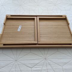 【ジャンクのPHILIPS】スマートテレビ　と【IKEA 】バンブーベッドトレイ（ミニテーブル）セットの画像