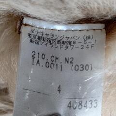 DKNYムートンコート　サイズ4の画像