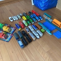 値下げしました　プラレール　トーマス　電車　トミカ　チャギントン...