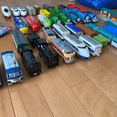 値下げしました　プラレール　トーマス　電車　トミカ　チャギントン　新幹線　特急の画像