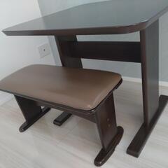 テーブル、ベンチの画像