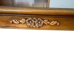 アンティーク調　テーブル　飾り彫ありの画像