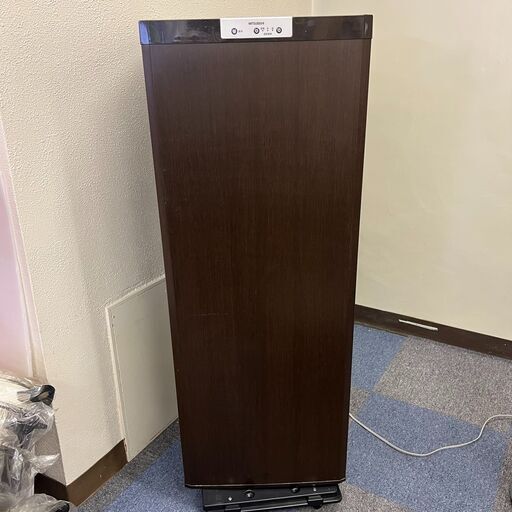【稼動品】MITSUBISHI 三菱 三菱ノンフロン冷凍庫 MF-U14N-PW ダークブラウン 冷凍庫 2009年製 144L 右1ドア 5段