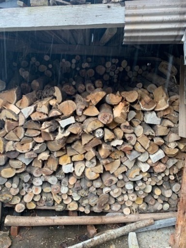 薪　薪ストーブ　広葉樹　乾燥済み　石川県白山市　軽トラック1台分満載