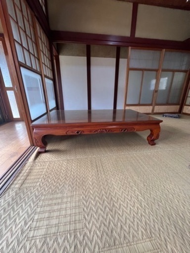 テーブル