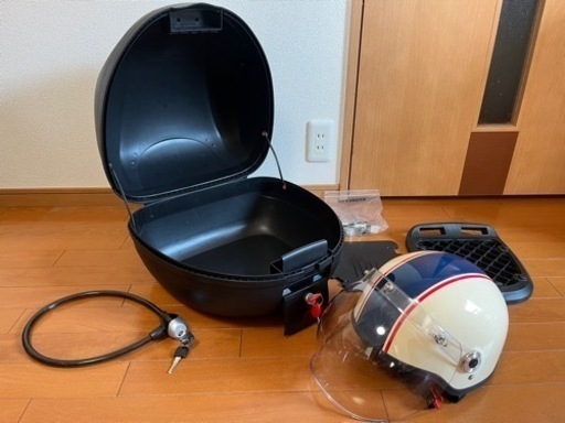 バイク用　ヘルメット(125 cc以下)　リアボックス　鍵
