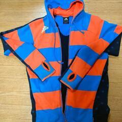 adidas フード付きパーカー