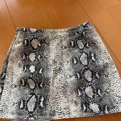 Sサイズ🩷ミニスカート蛇柄🐍の画像