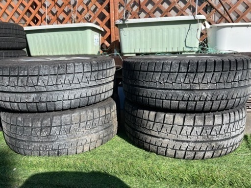 プリウス等にPCD100  ５穴　スタッドレス　215/55R16