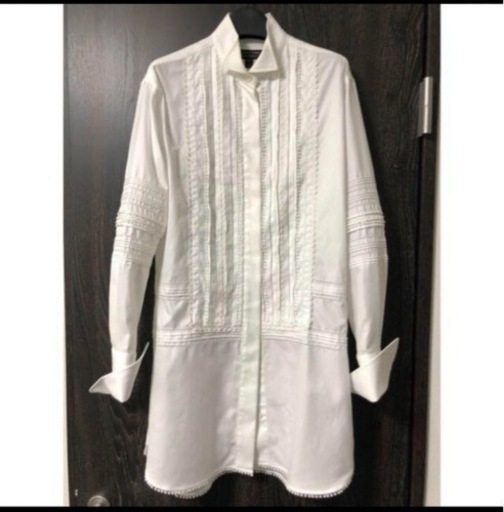 ♡新品未使用！定価18万！バーバリー 白ワンピース♡