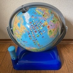 【しゃべる国旗つき地球儀】の画像