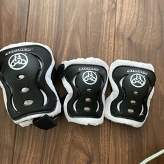 ストライダー新品未使用エルボーニーパッドの画像