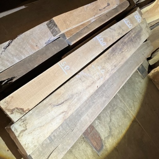 床間　柱　欅の柱　角材　梁　リフォーム　建材　木　DIY ハンドメイド　天然木　ケヤキ