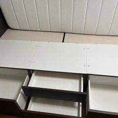 【値下げ交渉も可能！】マットレス＆2段収納付き/コンセント付きベッド<シングル>の画像