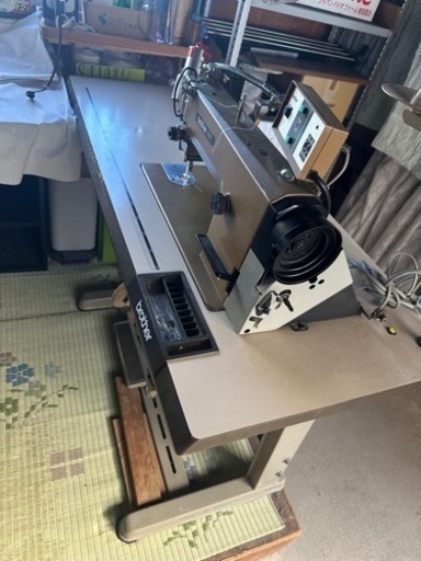 貴重な工業用ミシンbrother DB2-B737-403