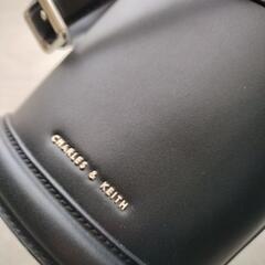 CHARLES&KEITH　アウレア　ロングバケットバックの画像