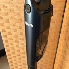 【引取】シャーク充電式スティッククリーナー CH966JBJ  の画像