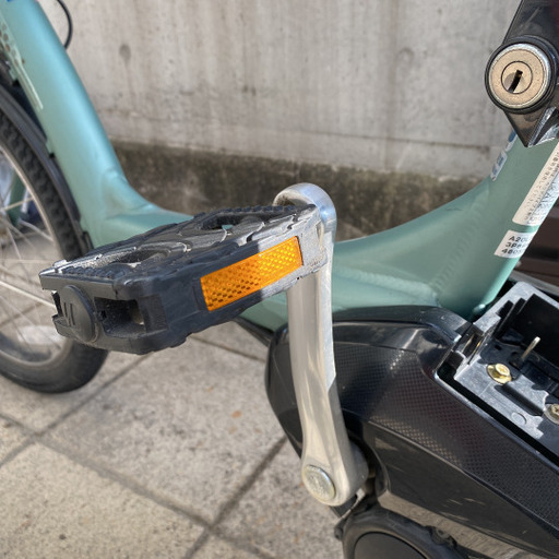 ブリヂストン　電動アシスト自転車 Angelino petite e(アンジェリーノ プティット e) 3人乗り対応 20型 内装3段変速 12.8Ah T.レトログリーン