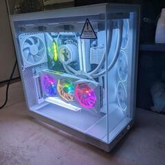 ゲーミングPC ホワイトの画像
