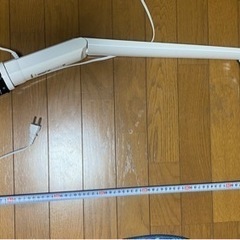 【取りに来れる方限定】デスクライト
