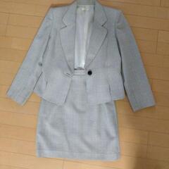 【取引中】2WAYスーツ（スカート&パンツ）9AR USEDの画像