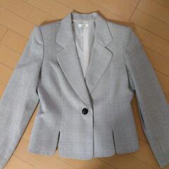 【取引中】2WAYスーツ（スカート&パンツ）9AR USEDの画像