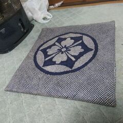 譲ります。座布団(紺色)１枚