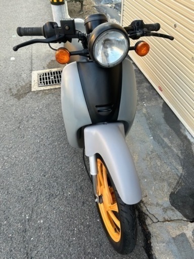 SOLDOUT‼️キャブ調整等整備要。現車確認歓迎‼️お洒落でスタイリッシュなHONDA VIa（ビァ）50ccイタリア逆車です。現在不動