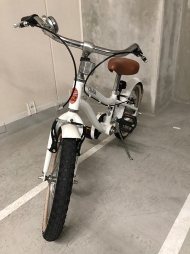 自転車　16インチ　レイアロハ　concept S51 白　補助輪あり