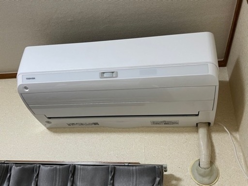 値下げしました！【取り外せる方優先】【TOSHIBA】【2022年製】【8〜15畳】【アプリ連携可】【自動クリーニング】エアコン