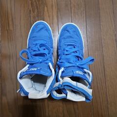 【NIKE　スニーカー】