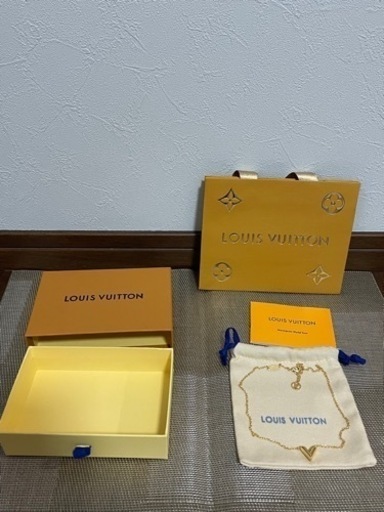 新品未使用　LOUISVUITTON ルイヴィトンエセンシャルV ネックレス