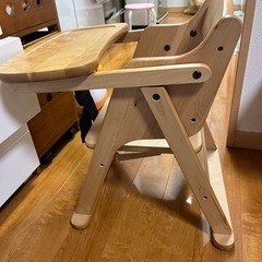 ベビーチェア　木製の画像