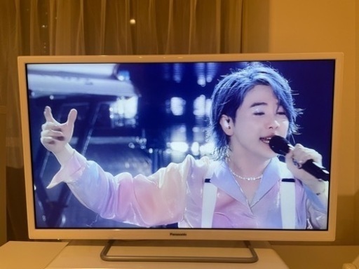 Panasonic パナソニック　TH 32ES500 W 32型