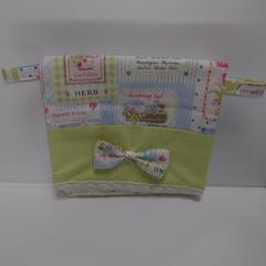 ✤ポケットティッシュ入れ付移動ポシェット✤
