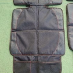 チャイルドシートマット　2個の画像