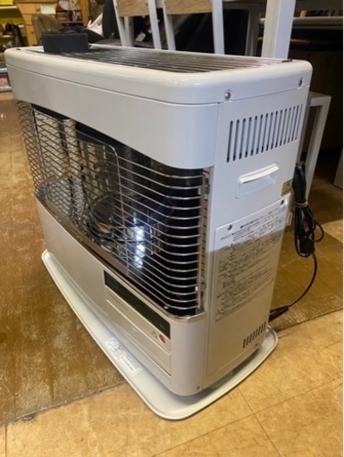 万代店　分解掃除済み　2017年製 CORONA/コロナ 煙突式ストーブ  RUH-77BFS 石油暖房機 ポット式輻射+床暖  石油