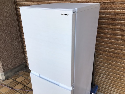2月12日引き渡し予定者決定　シャープ製高年式　美品　１５２L  扉両開きタイプ　２０２１年製　安心取り引き