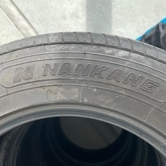 無料　山形　タイヤ差し上げます　215 65 R16 16インチ夏タイヤの画像