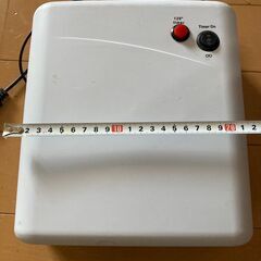 ジェルネイルの硬化用UVライトの画像