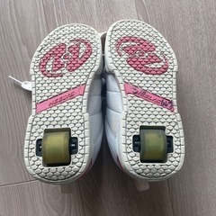 【値下げ】女の子向けローラーシューズ(20cm)の画像