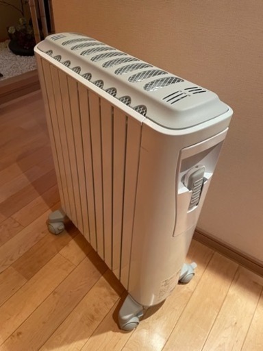 デロンギ ベルカルド オイルヒーター 10~13畳用 RHJ75V0915-GY