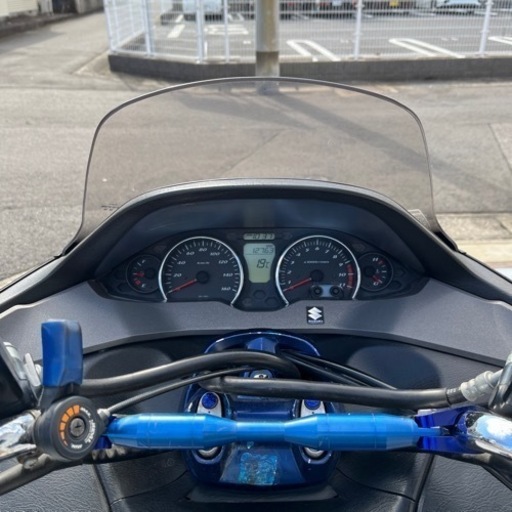 スズキ　ビックスクーター　２５０cc スカイウェイブ　バイク