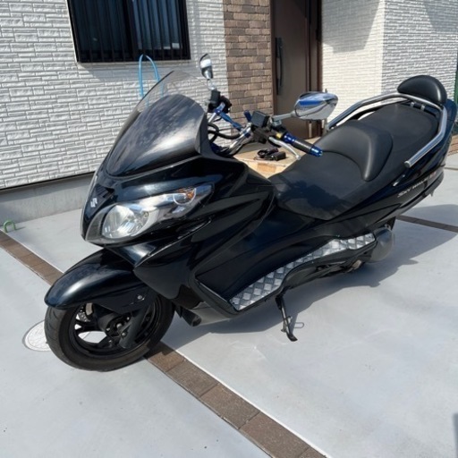 スズキ　ビックスクーター　２５０cc スカイウェイブ　バイク