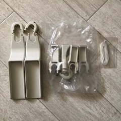 状態良好　室外機　ルーバー　Mサイズ　取付台座付　両面テープ付の画像