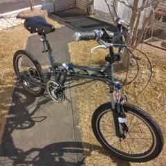 SHIMANO Equipped 折りたたみ自転車の画像